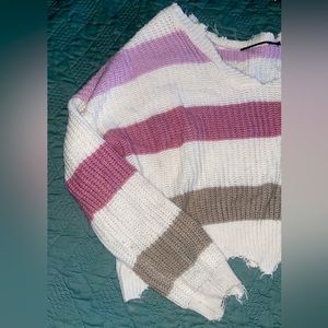 Chic fringed sweater